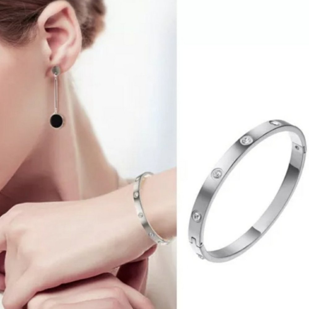 NEW Silver Round Diamond Bangle Bracelet - Picture 2 of 3